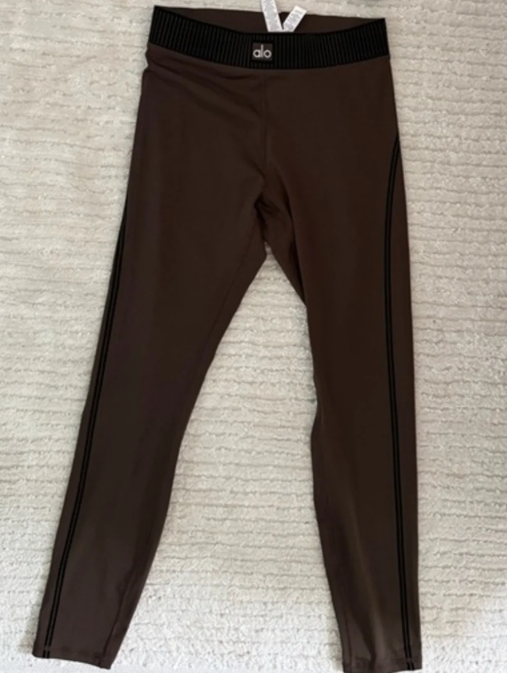 ALO Yoga Heart Throb Leggings Espresso Brown Medium